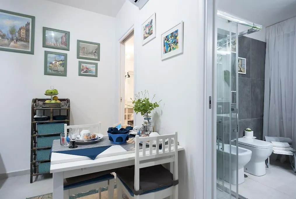 Sofia House Living In The Heart Of Naples Apartamento Itália